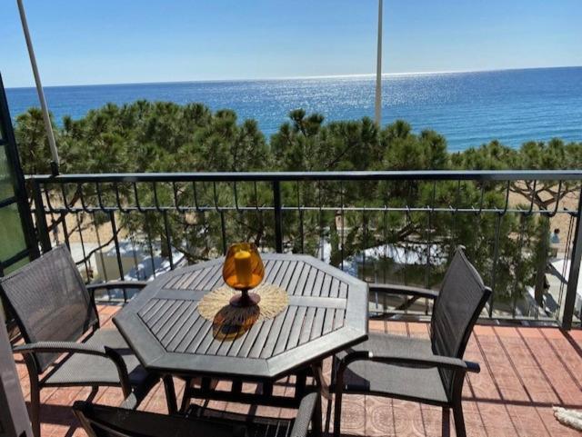 Encantador Piso En Primera Linea De Mar Platja d'Aro Exterior foto